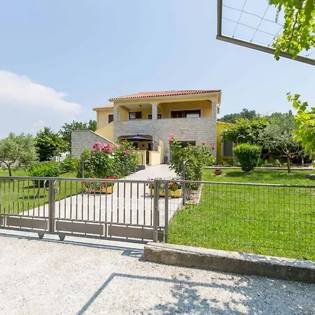 In 51162 Labin (Istria)